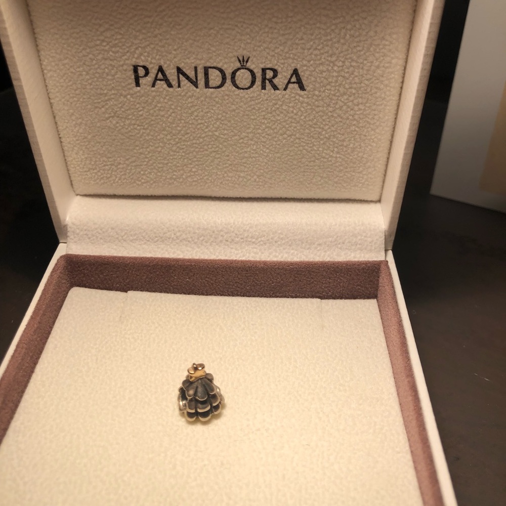 Pandora Christmas tree charm